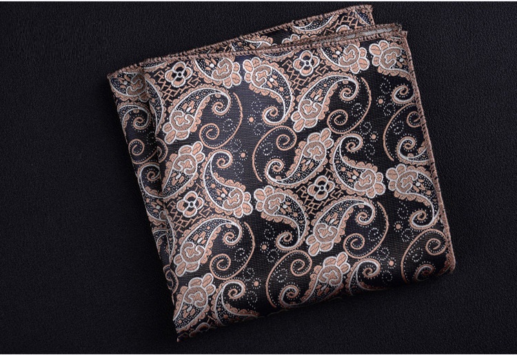 Τετράγωνο μαντήλι τσέπης με σχέδιο λαχούρια