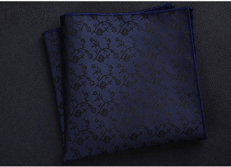 Μπλε τετράγωνο μαντήλι με σχέδιο