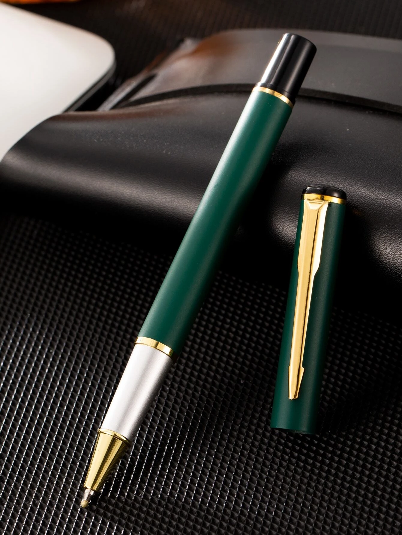Φορητό στυλό πράσινο χρυσό μαύρο