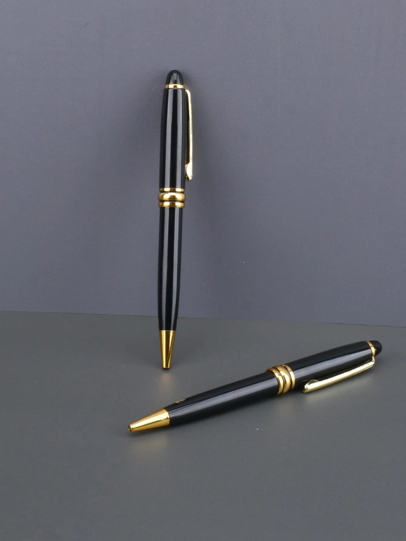 Φορητό μοντέρνο στυλό μαύρο χρυσό Ι