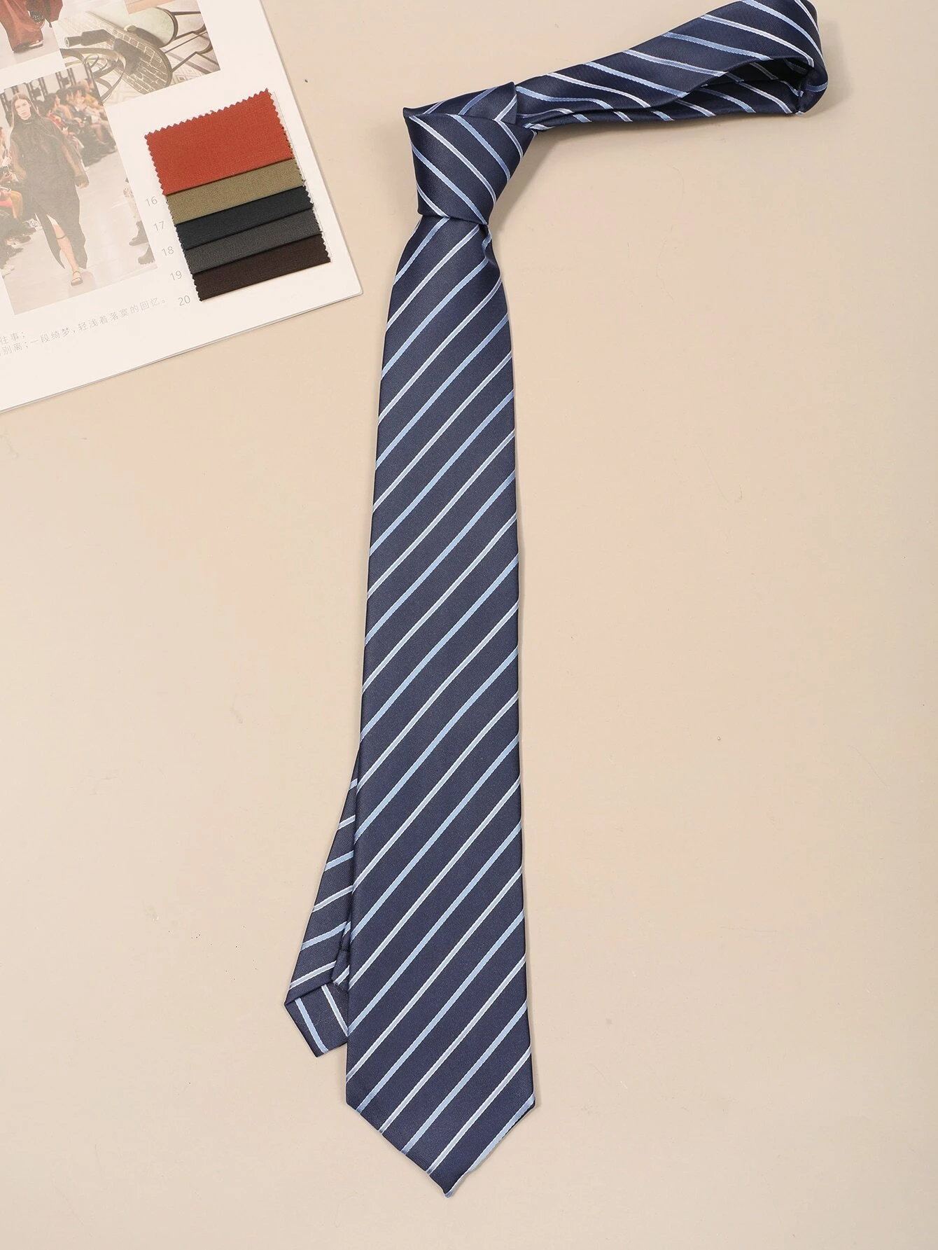 Πολυτελής ανδρική γραβάτα μπλε ριγέ