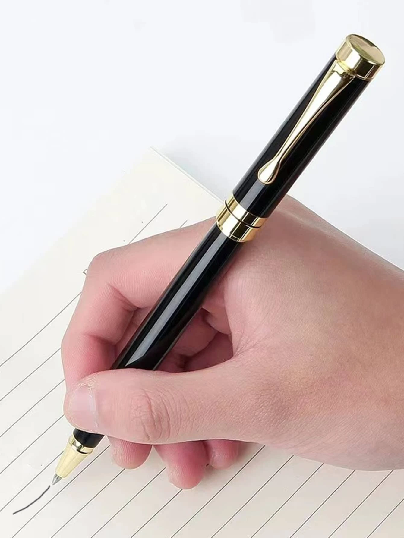 Μοντέρνο στυλό μαύρο χρυσό με θήκη