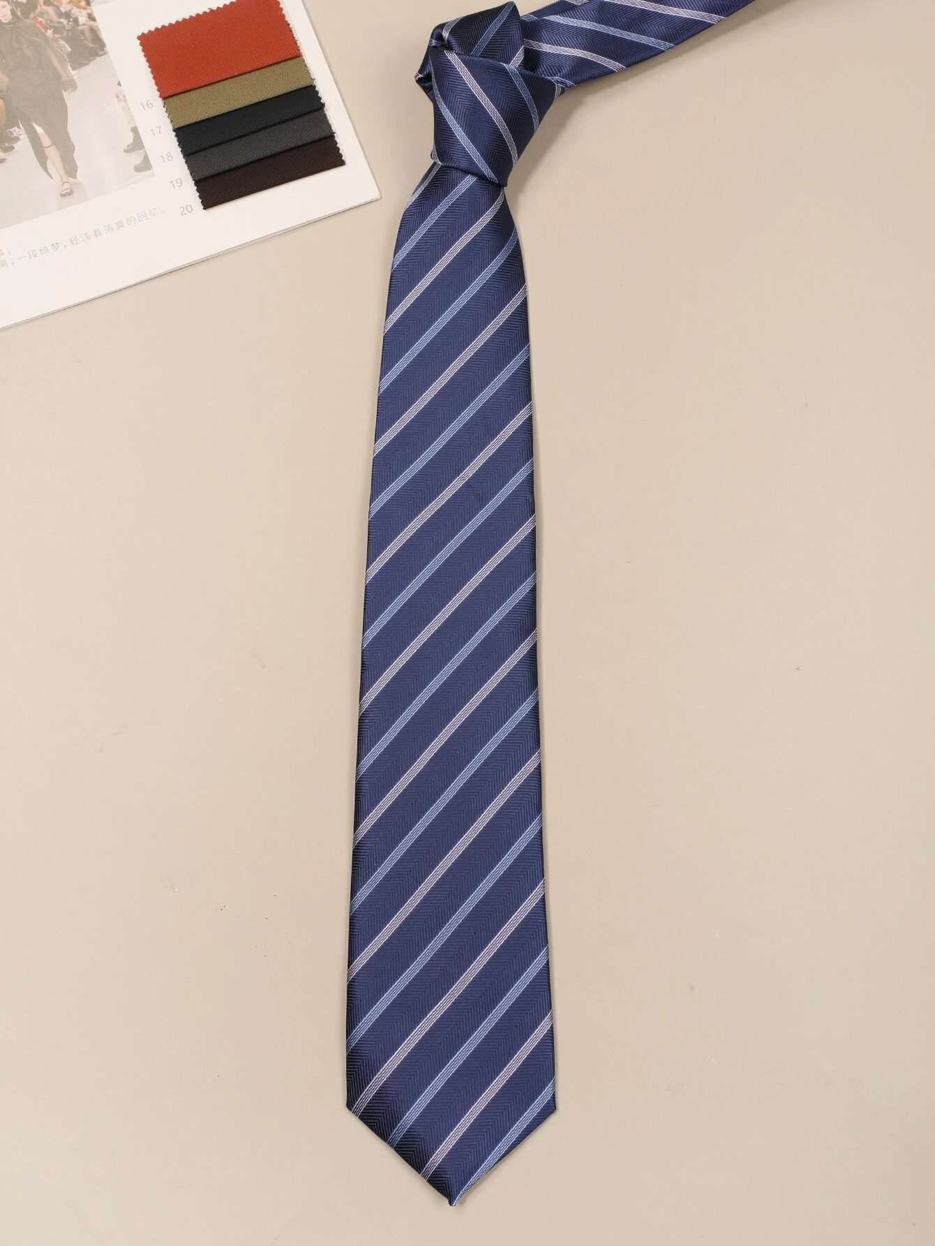 Πολυτελής ανδρική γραβάτα μπλε ροζ ριγέ