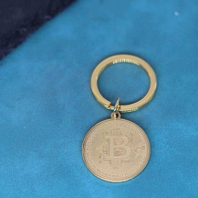 Ανδρικό ασημί μπρελόκ Bitcoin Gold