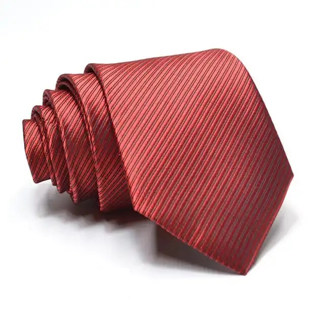 Επίσημη γραβάτα κόκκινη με λεπτές γραμμές