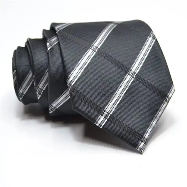 Επίσημη γραβάτα μαύρη με λευκή ρίγα