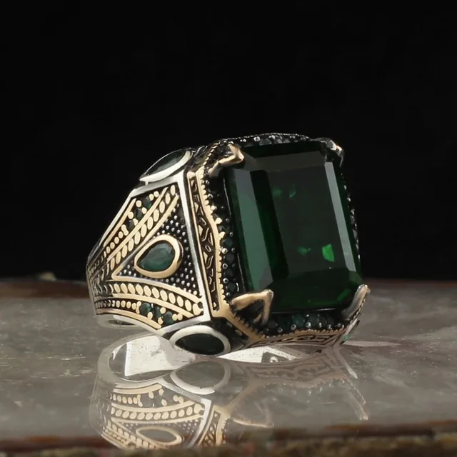 Ανδρικό δαχτυλίδι χρυσαφί ασημί με πράσινη πέτρα