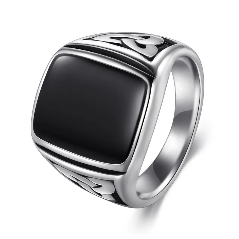 Ανδρικό δαχτυλίδι ασημί με μαύρη πέτρα κ ανάγλυφο σχέδιο